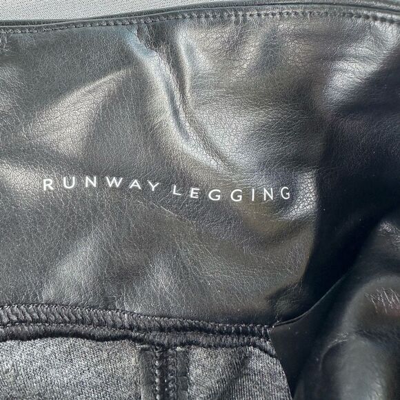 🎉5 for $45 🎉 White House Black market Faux leather leggings black women’s size 8 - Picture 8 of 10